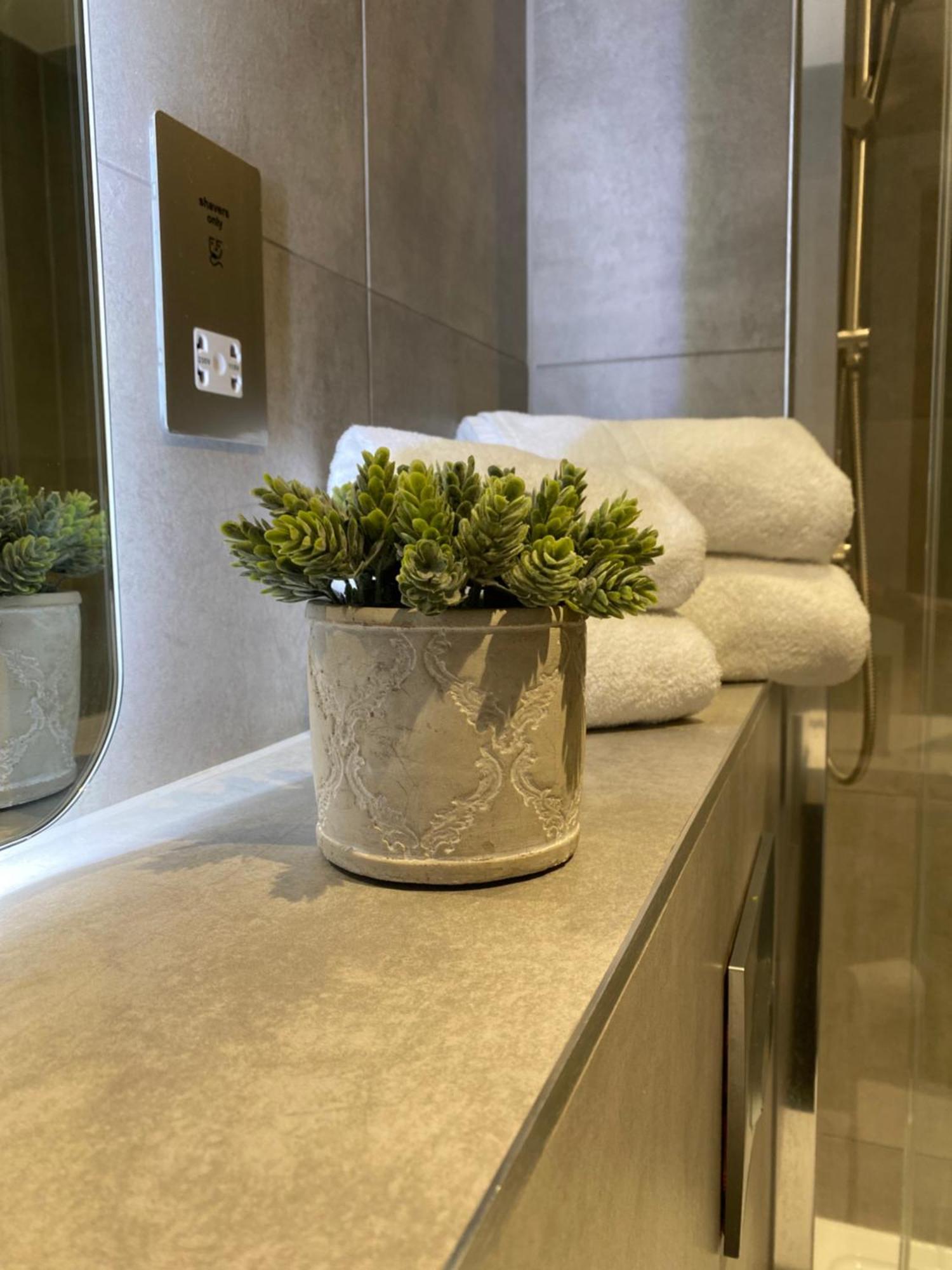 Luxury York Apartment, Free Parking & Free Gym Εξωτερικό φωτογραφία